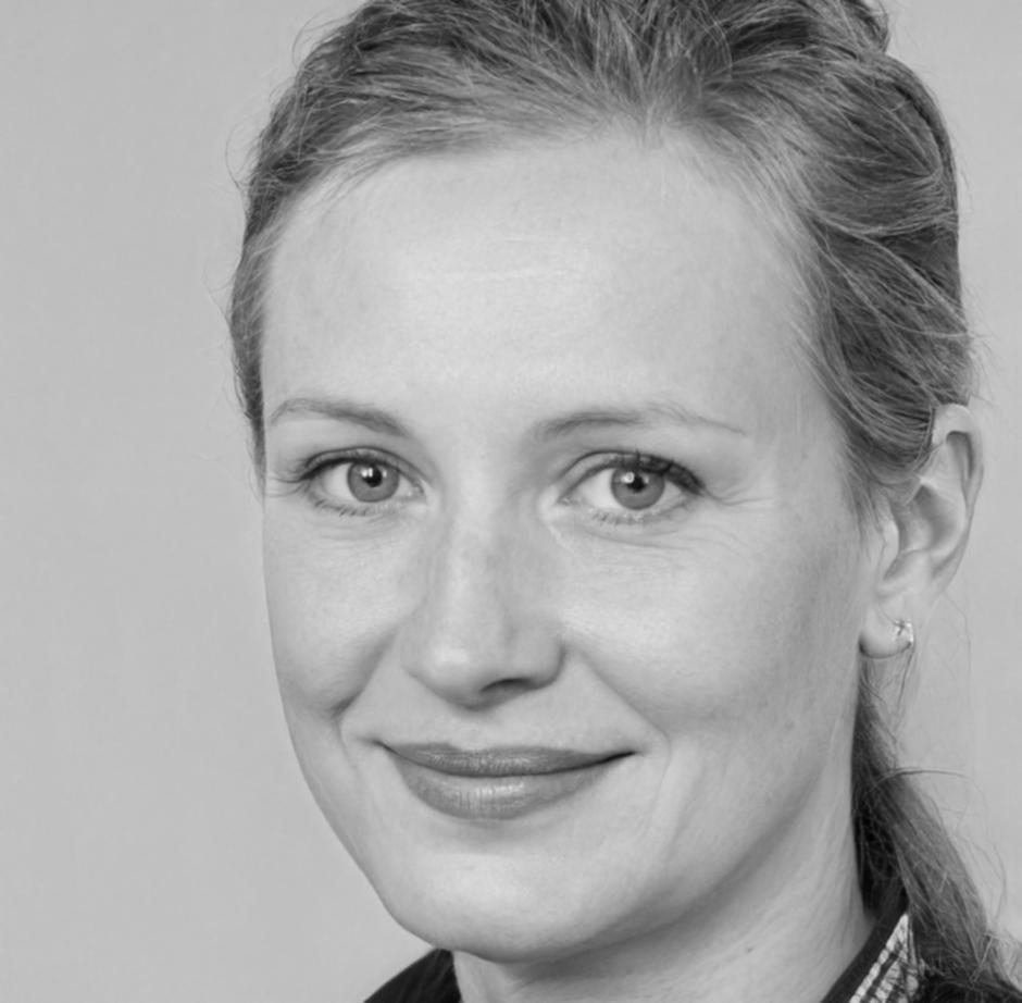 Portrait de Roxane Dubois, consultante en finance d'entreprise